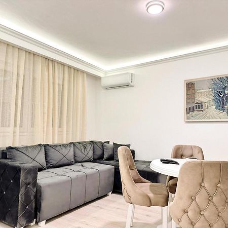 Modern Central Apartments Renovated 베오그라드 외부 사진