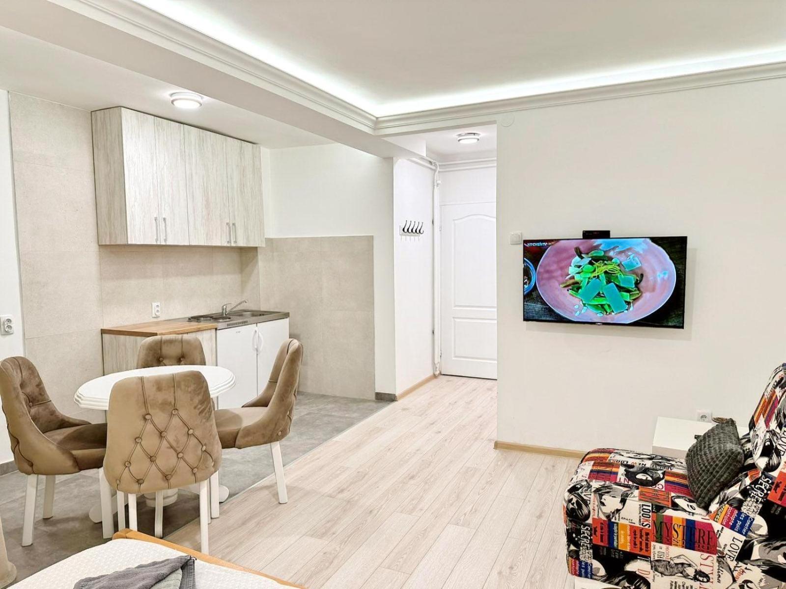 Modern Central Apartments Renovated 베오그라드 외부 사진